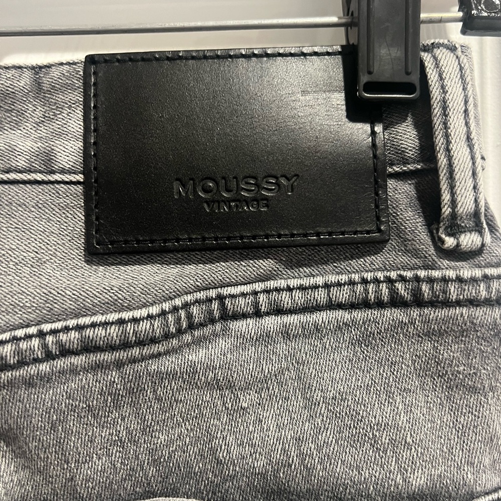Moussy Vintage, high rise Slim Straight Gray Jeans worn once - Picture 2 of 5